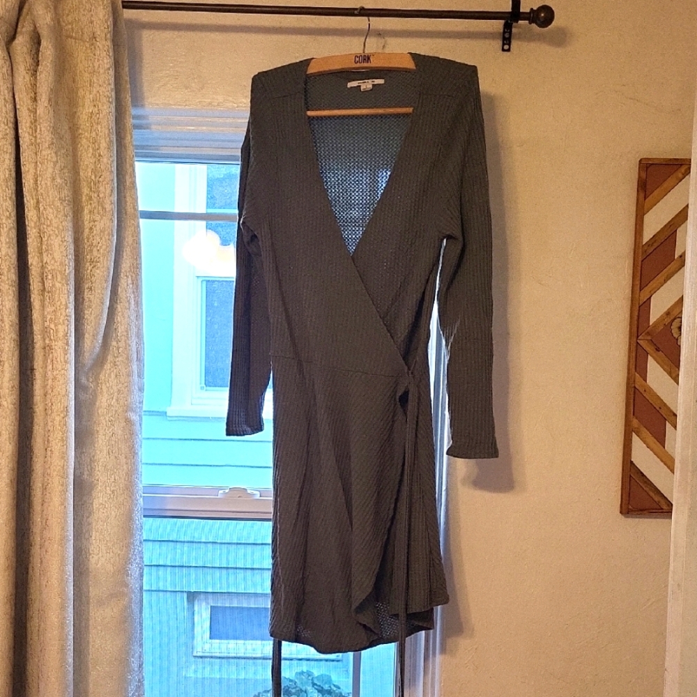 O'NEILL wrap dress size L
